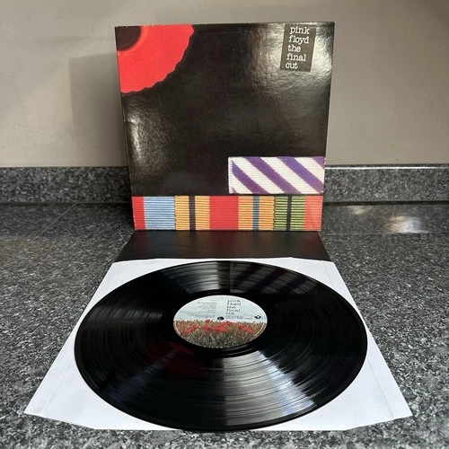 VINYL LP PINK FLOYD THE FINAL CUT GATEFOLD SLEEVE 1983 UK 1ST PRESS SHPF1983 VG+