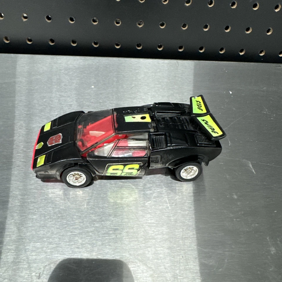  Sideswipe 1992 Vintage Hasbro Transformers Action Figure - Image 4 of 4
