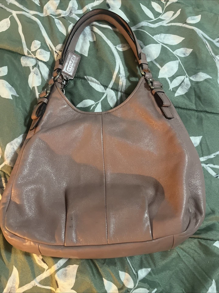 Coach Madison Maggie 16503 Gold Leather Medium Shoulder Bag Horse Carriage - Image 4 of 4