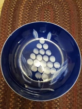 VTG XXXLARGE 14 3/8IN W BLUE W WHITE GRAPES VITANTONIO ITALIAN SERVING BOWL