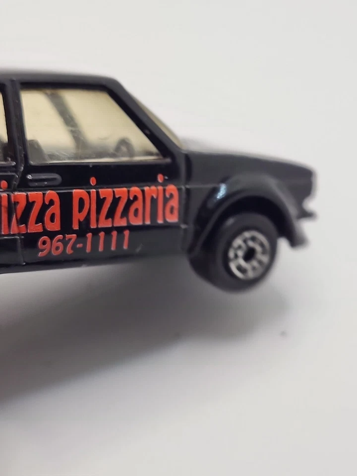 Maisto VW Golf Diecast Car 1:64 "Pizza Pizzaria 967-1111" Made in China - Image 4 of 4
