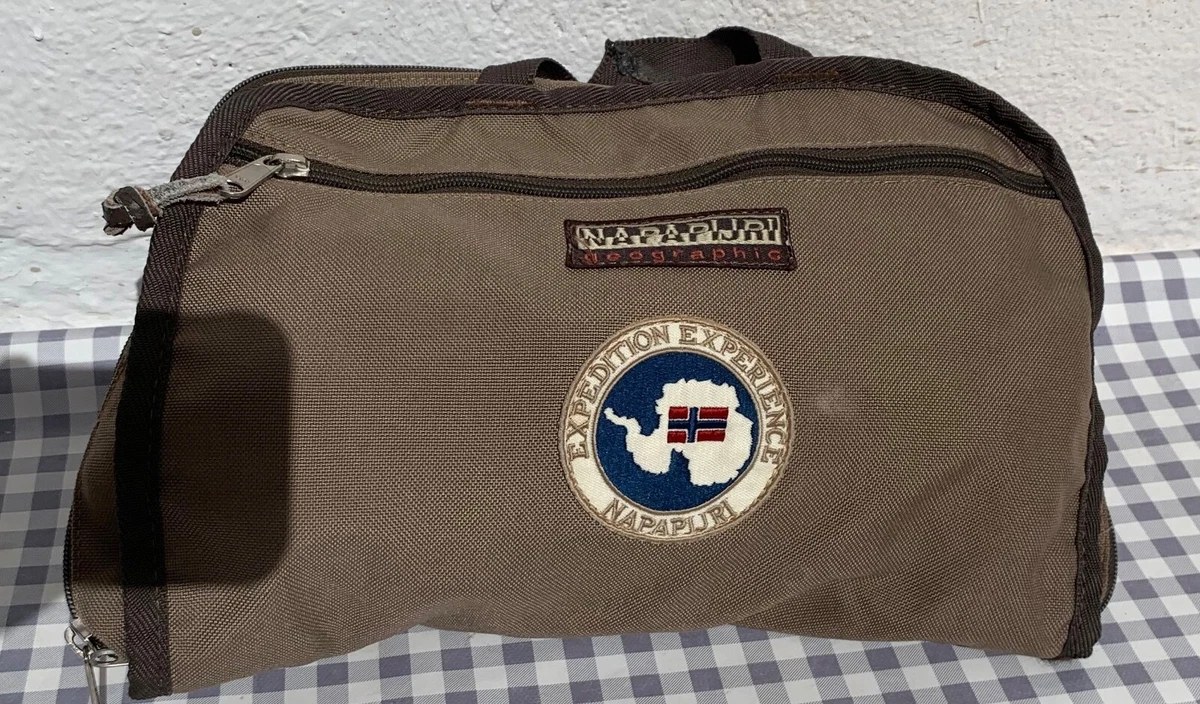 Napapijri hotsell man bag