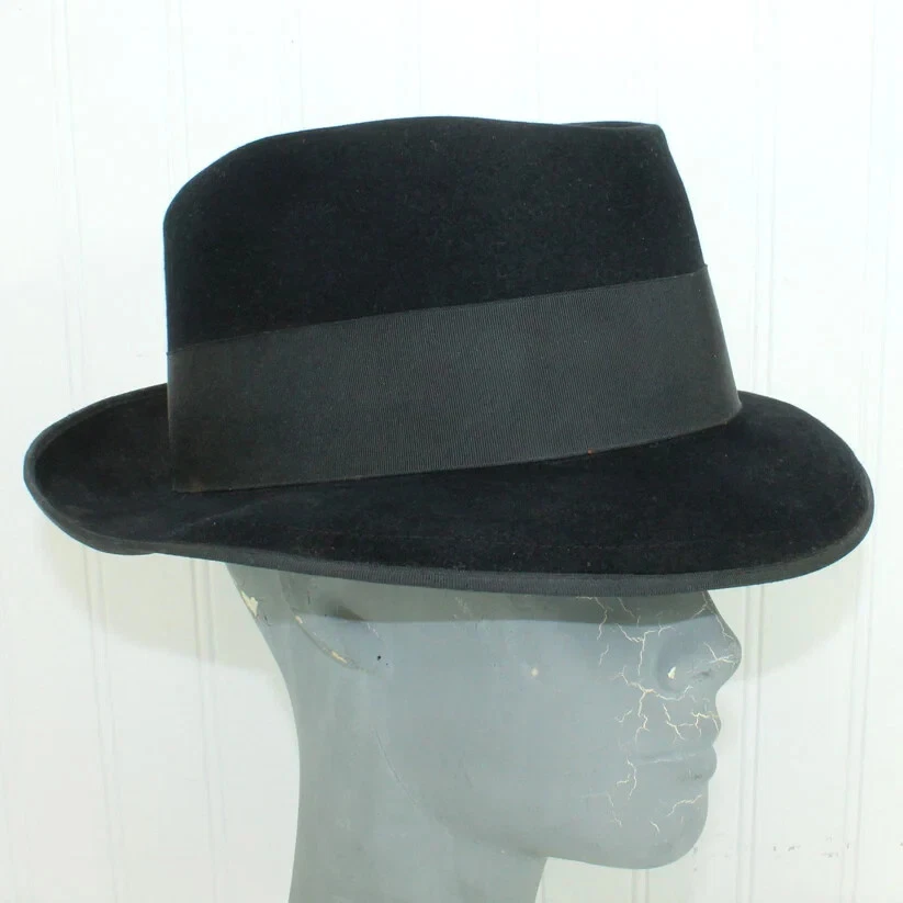 De Colección Dobbs Clásico Sombrero Negro Fedora Pluma 5ta Avenida NY Talla 7 Hecho en EE. UU. 1960 Foto 3 de 4