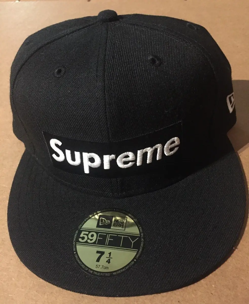 Rare NWT Vintage Supreme New Era Fitted Hat 7 1/4 World Famous Black 2006  NEW