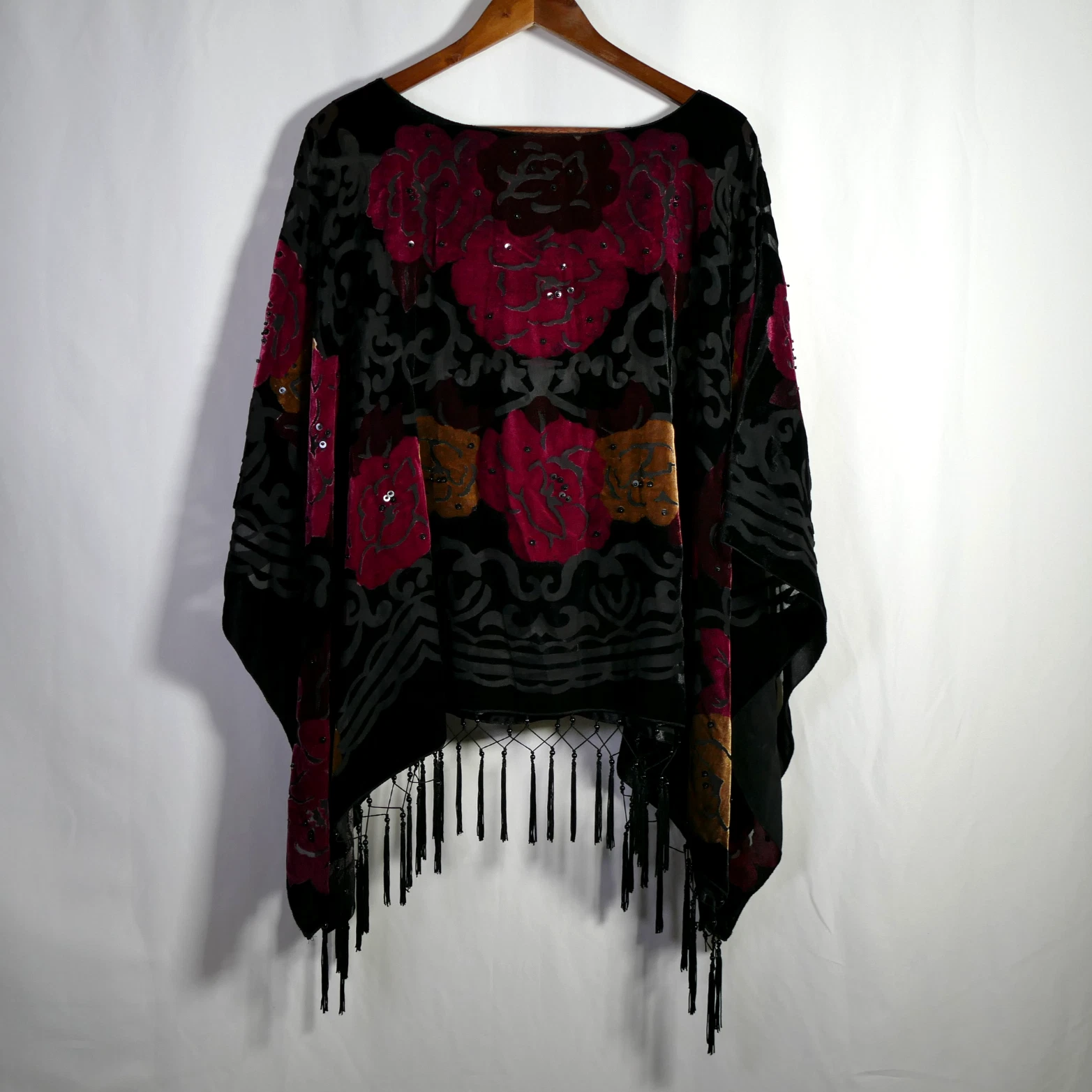 Womens Floral Velvet Burnout Fringe Poncho OSFM Sheer Fairy Grunge Whimsigoth
Opens in a new window 
