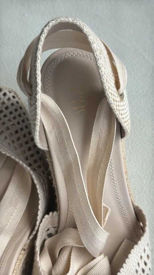 Zara Nuevo, Cuñas con Cordones Talla 39 Foto 3 de 4