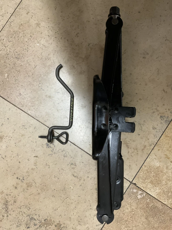 Gato de neumático Ford Windstar 1999-2003 con herramientas OEM Foto 4 de 4