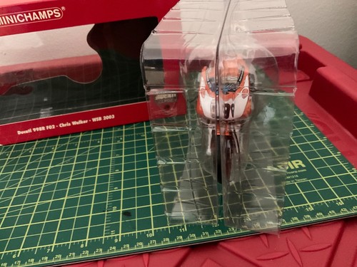 1/12 Minichamps MOTO DUCATI 998 R F02 WSB 2003 Chris Walker - Picture 7 of 8