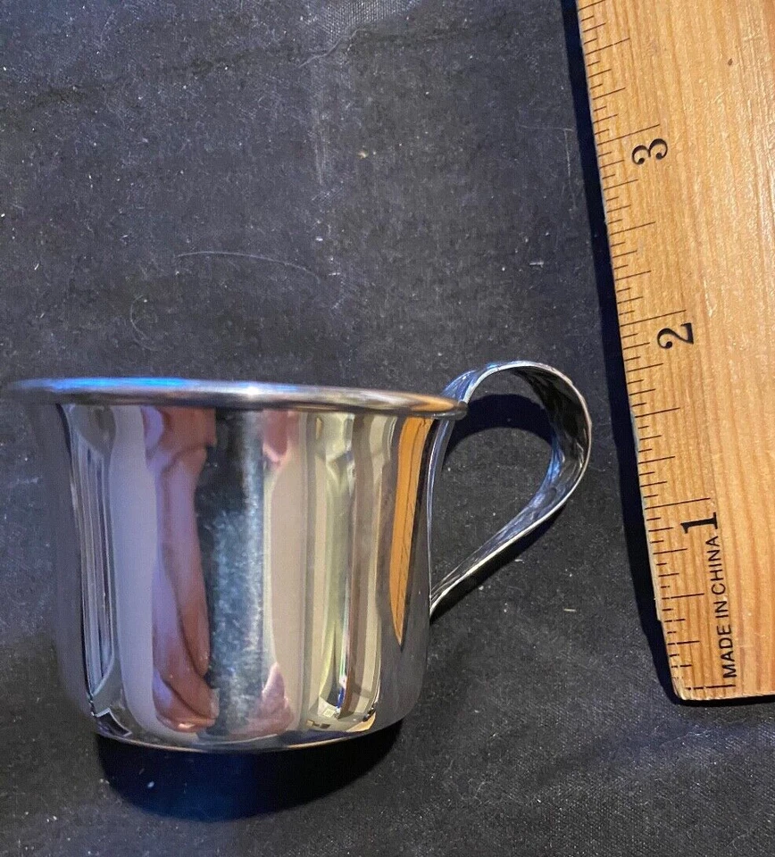Manchester BABY STERLING SILVER CUP PROFESSIONALLY POLISHED SUPER BABY GIFT - Imagem 2 de 4