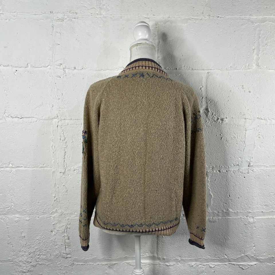 Cárdigan islandés para mujer mezcla de lana bordado floral cottagecore con cremallera Foto 3 de 4