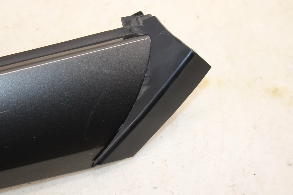 Fiat 124 Spider Abarth 2017-2020 moldura de parabrisas derecho N243508B1 OEM LK22 Foto 2 de 4