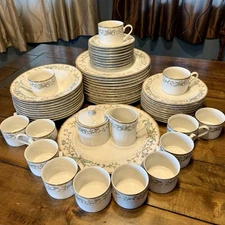 VTG 56pc Faberware 1996 WELLESLEY Katherine Bobonovsky Fine China Dish Set 486