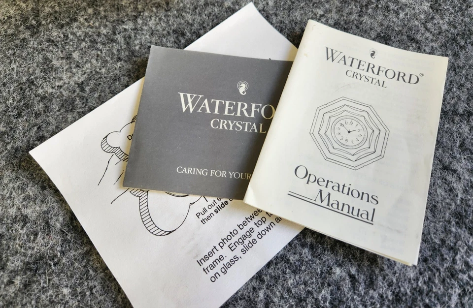 Marco de fotos de oso de peluche de cristal Waterford - Habitación de bebé - Sin usar - De colección raro Foto 3 de 4