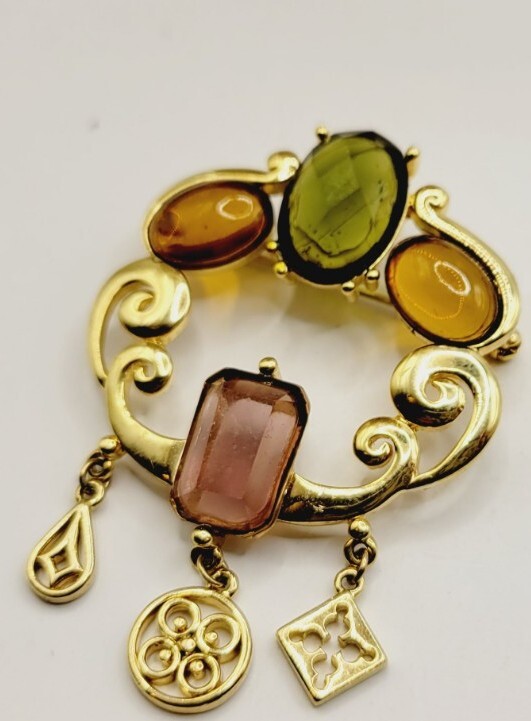 Charm Brooch Pin Jeweled Ornate Victorian Gold-Tone ELEGANT Vintage 