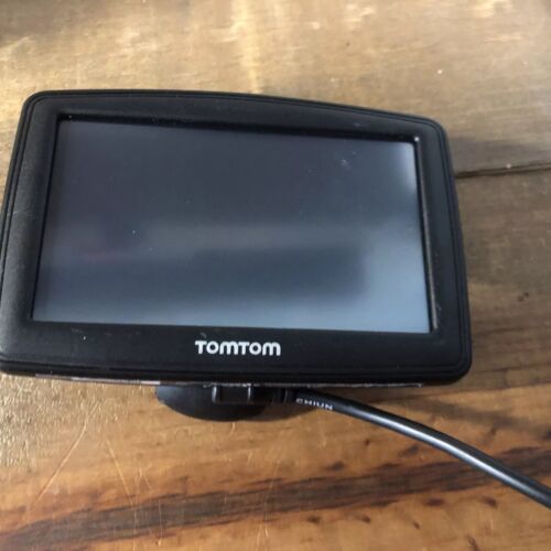 TomTom VIA 1525 SF M Live 5" GPS Navigator with HD Traffic - Picture 3 of 6
