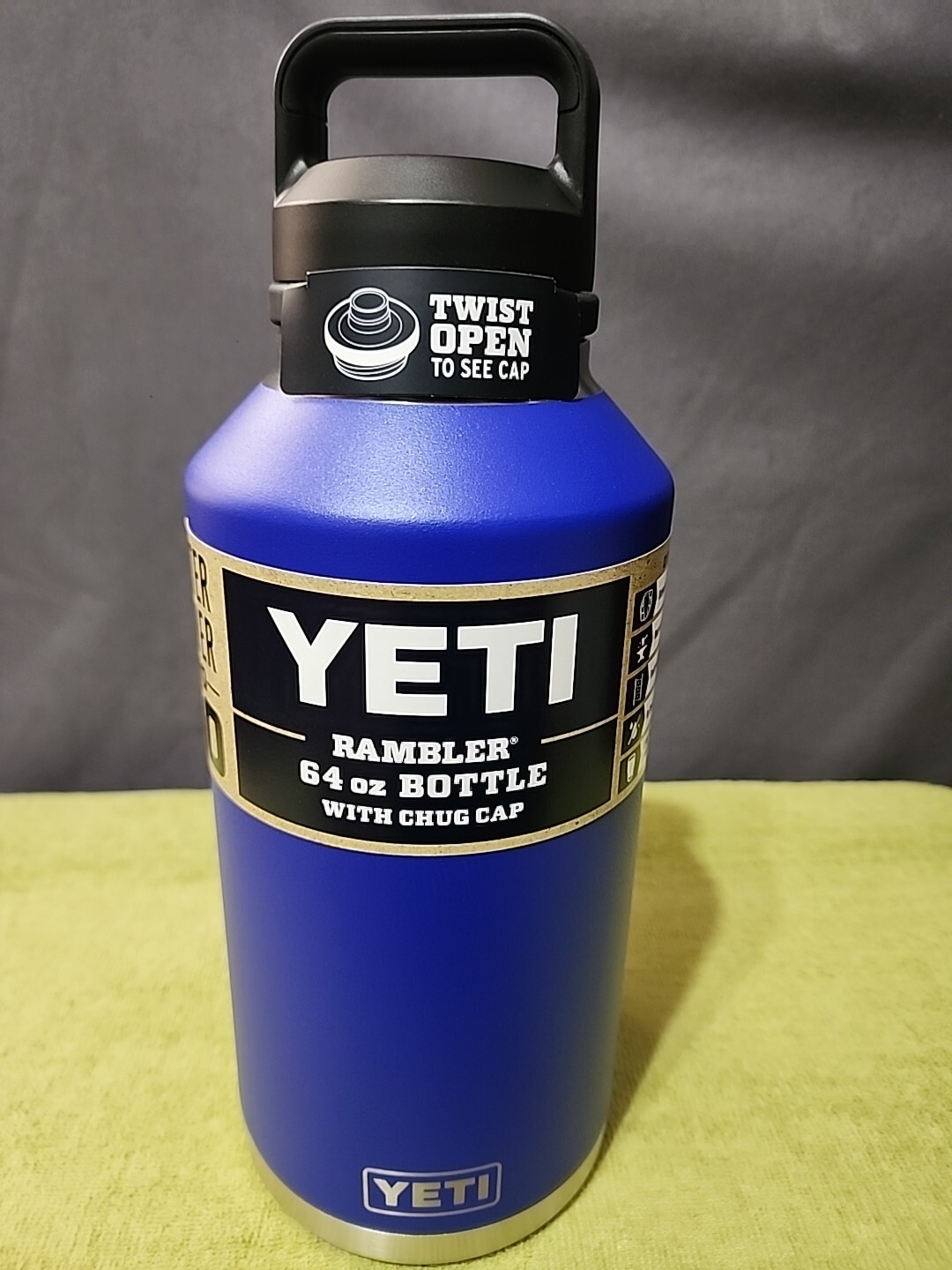 YETI Rambler 64 oz Bottle, Vacuum Insulated, Stainless Steel with Chug Cap,  Offshore Blue