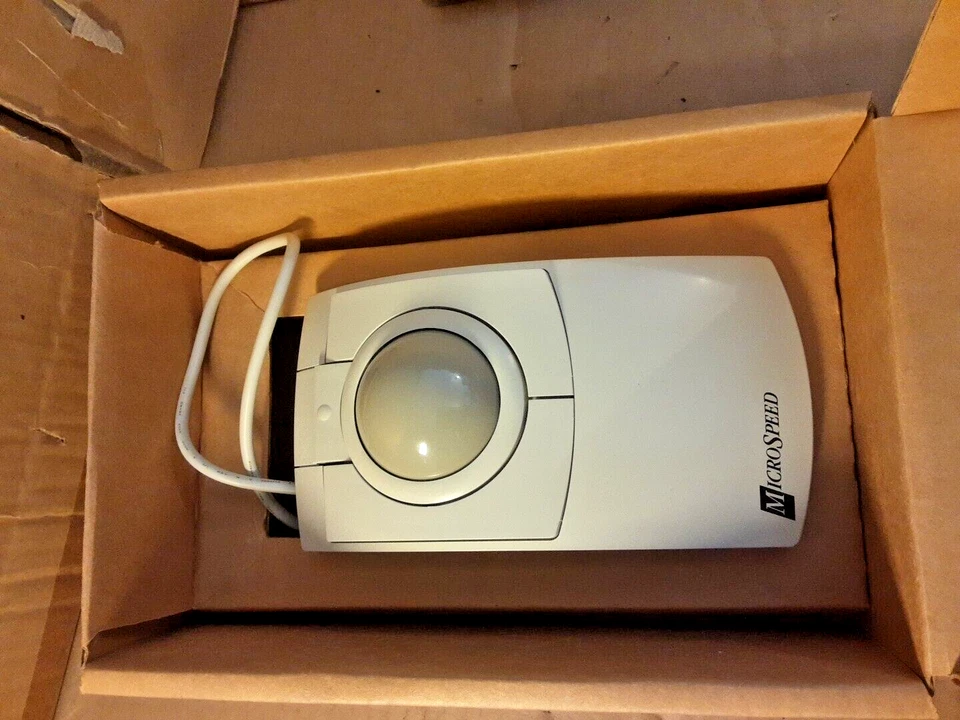 Vintage MicroSpeed 3-BUTTOM PC-TRAC Trak Ball Mouse 9 pin Serial ,BOXED - Image 2 of 4