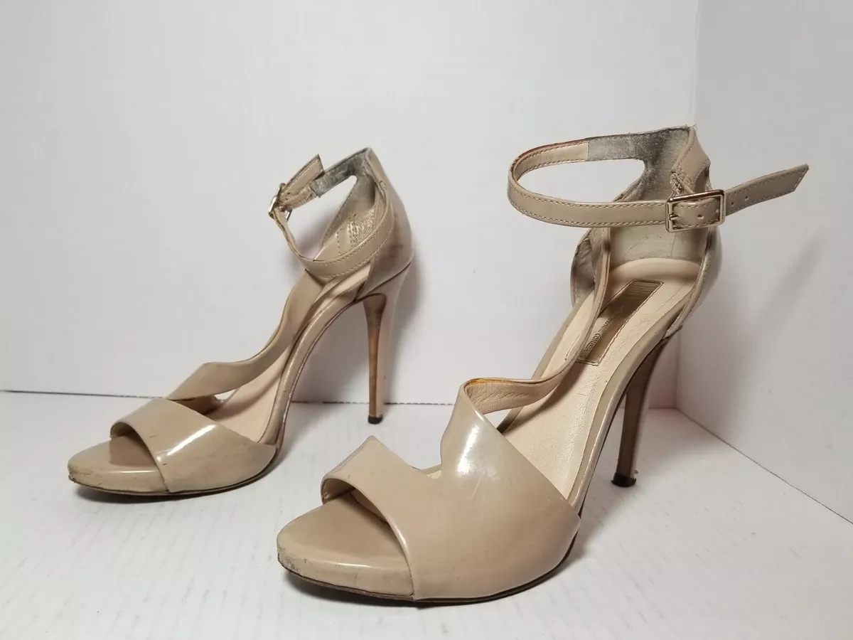 High heels cream shop color