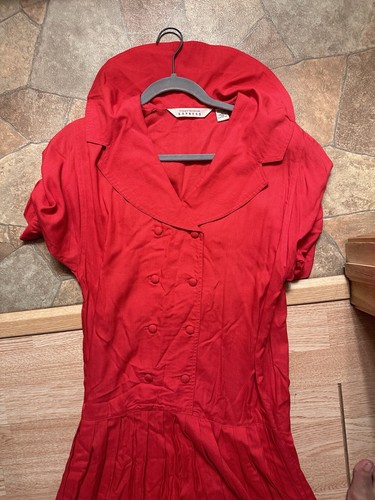 Long Red Button Collared Adjustable Shoulder Pads Floor Length Dress Size Small - Picture 10 of 10