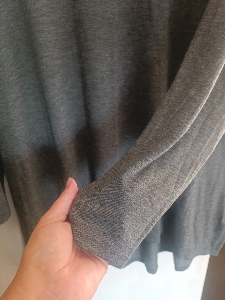 Grey, Long Sleeved Top. Size 2xl - Image 2 of 4