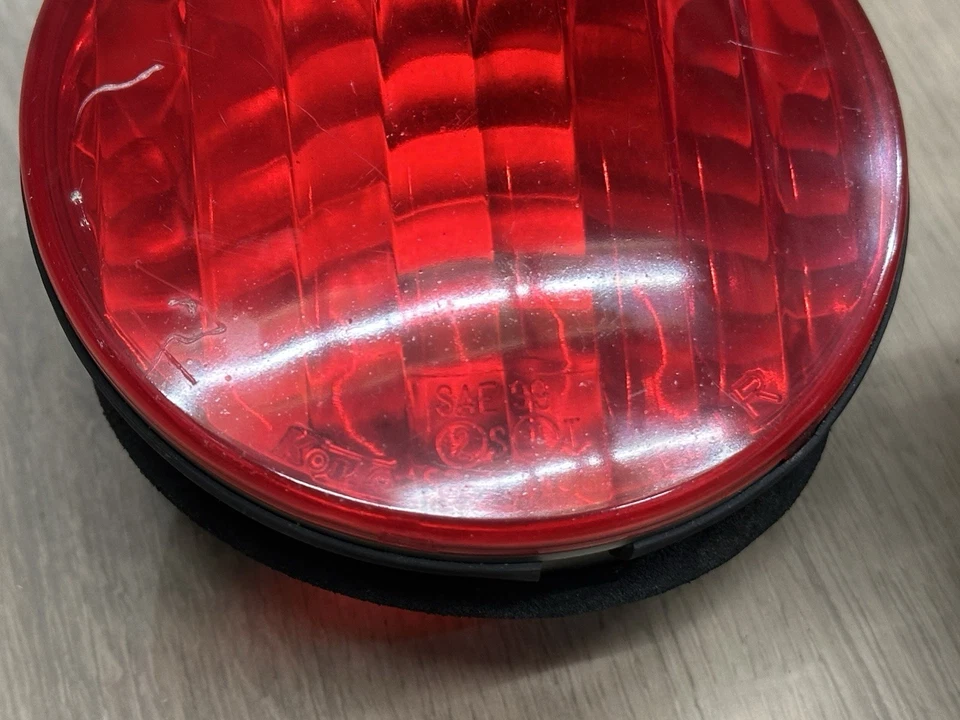 Lexus IS300 2001-2005 OEM tapa maletero trasero arranque círculo rojo luces de freno antiniebla Foto 3 de 4