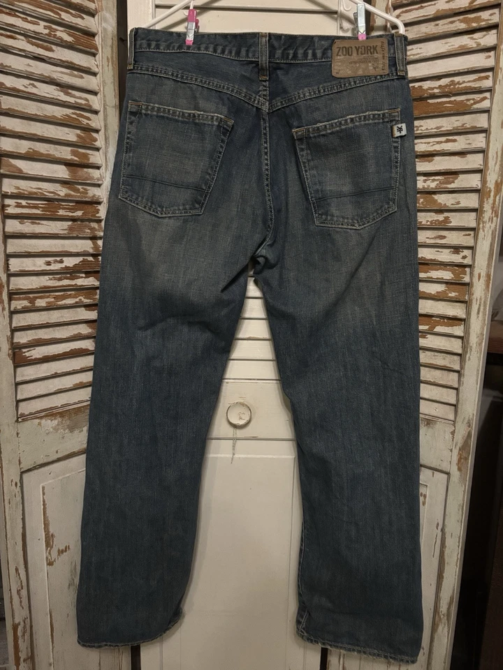 Jeans masculino vintage Zoo York jeans azul perna reta tamanho 34x32 logotipo bolso traseiro - Imagem 2 de 4