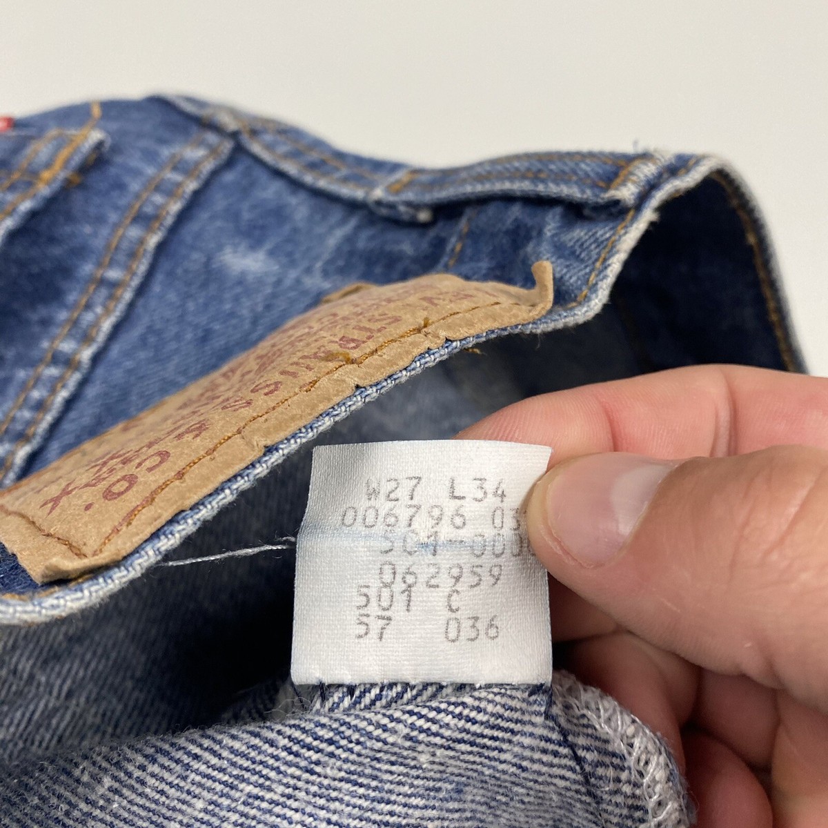Vintage 90s Levi's 501 Made In USA Denim Jeans Blue Measure Vintage 90s Levi's 501 Made In USA Denim Jeans Blue Measure