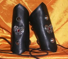 Armschienen Leder, Armstulpen, Drachen Niete, Elfen, LARP, Mittelalter, Gothic