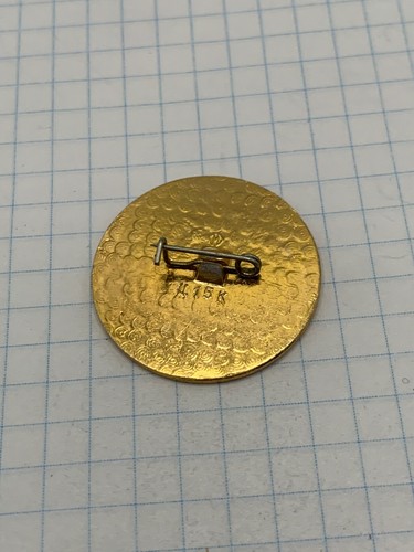 Pin Badge Sport Hockey Winter sport Hockey Puck USSR Soviet Original Vintage #12 - Picture 3 of 3