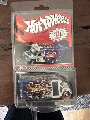 Hot Wheels RLC Hall of Flame 1718/3500 Redline Club Exclusive 2010 White Shuttle