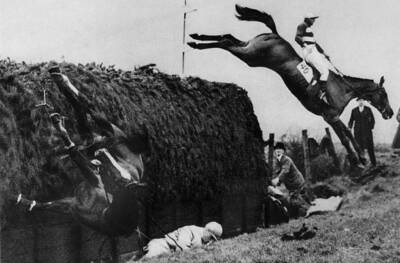 The scene at Bechers Brook as May King falls in 1930 Horse Racing OLD PHOTO