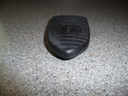 Indian OEM rubber pad for rear brake pedal full size 5414705 - Picture 2 of 5