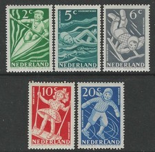 NETHERLANDS 1948 CHILD WELFARE SET - SG674-678 - CAT £10 - GOOD MOUNTED MINT