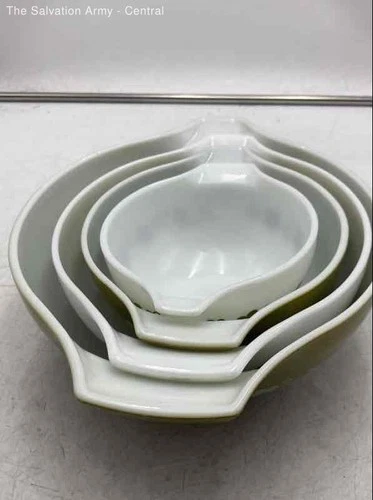Pyrex Green White Floral Round Kitchenware Mixing Bowl 4 Piece Set