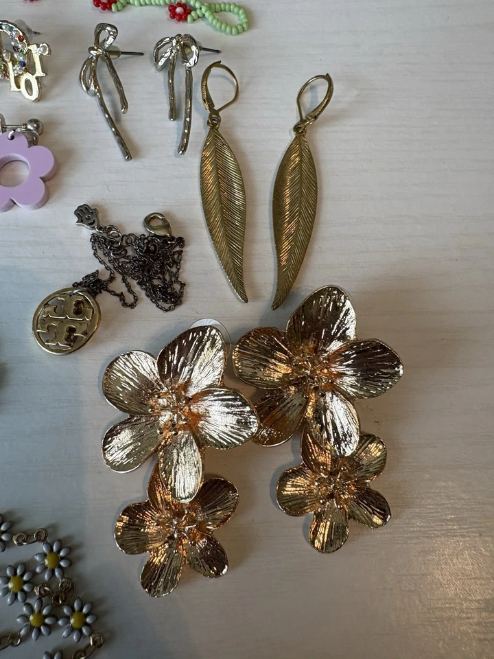 Paquete grande de joyas de oro - marca de la suerte, aros de oro, engañadores de diseñador Foto 2 de 4