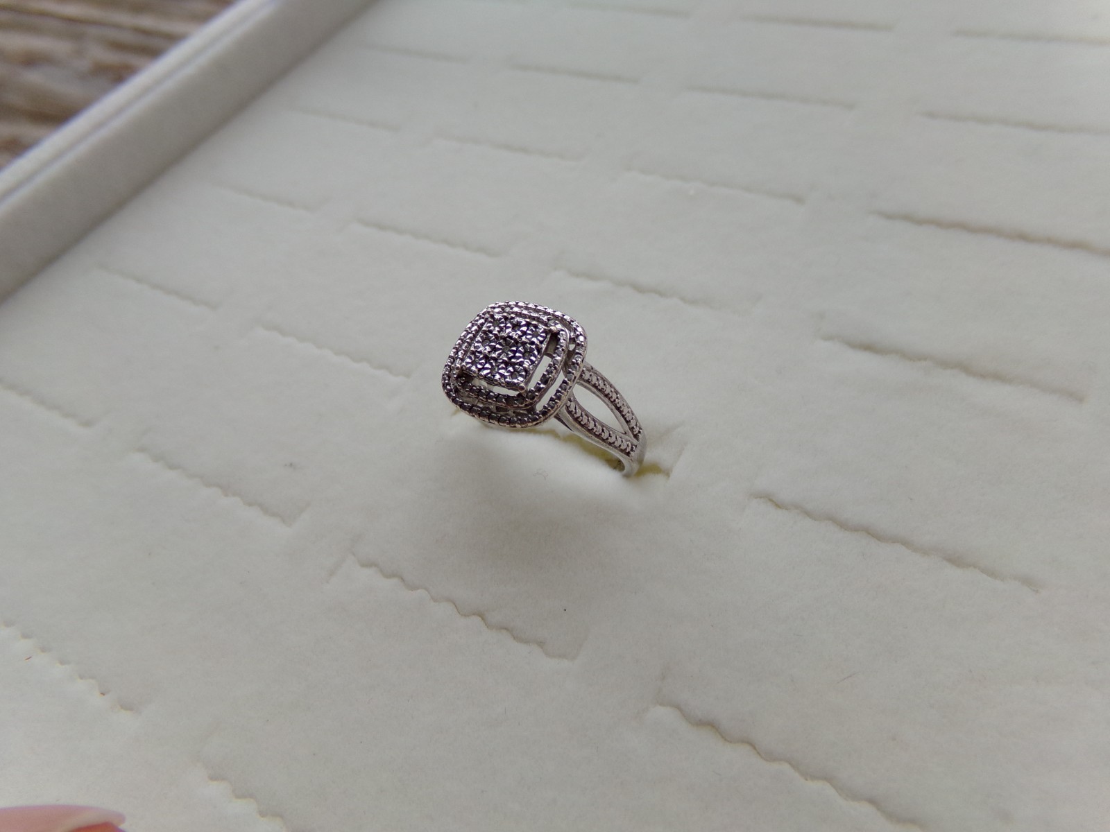 Solid Sterling Silver 925 Ring Size 7.25 - image 2