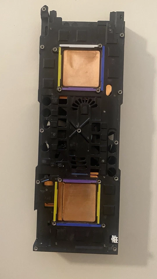 ASUS GeForce GTX 590 - Immagine 2 di 2