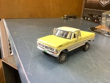 1972 Ford F-100 Lifted 4x4 Truck 1/64 Diecast  Greenlight Pickup loose