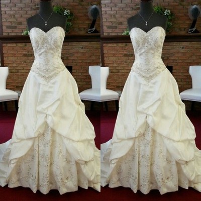 Elegant Wedding Dresses Embroidery Beading Ruched A Line Train Bridal Gowns