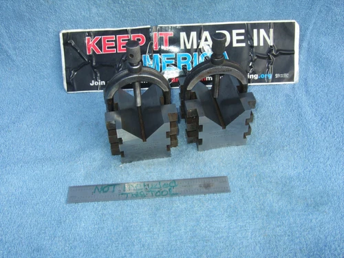 BROWN&SHARPE 750 V BLOCKS W/CLAMPS NO BOX USED TOOLMAKER MACHINIST CLEAN VINTAGE