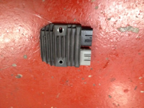 TRIUMPH ROCKET REGULATOR RECTIFIER T1300470 NO/827*