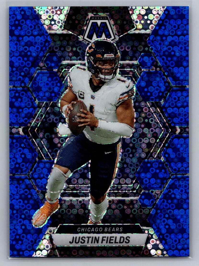 2023 Mosaic #33 Justin Fields No Huddle Blue /75