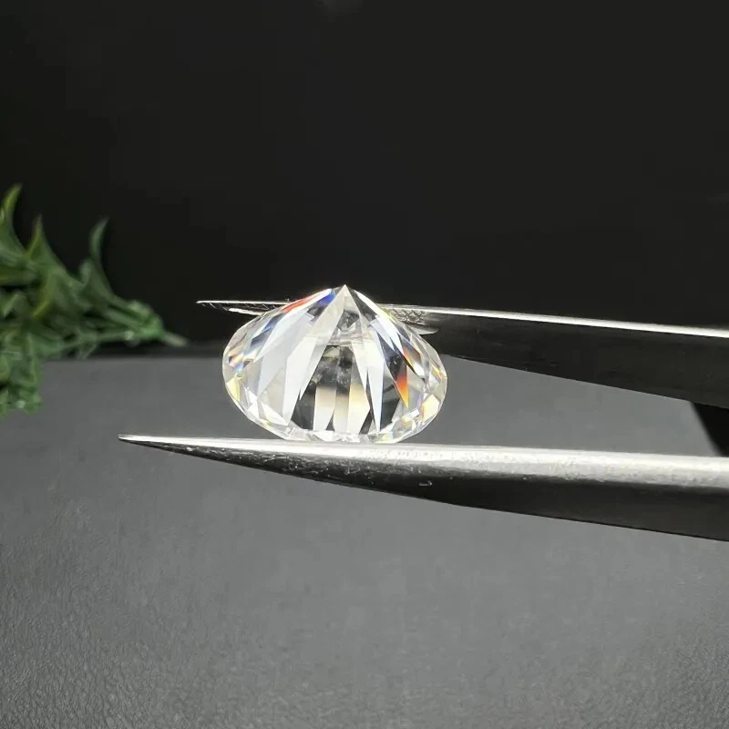 Full Size Moissanite Loose Stone D Color Hand Cutting Diamond with GRA Certified - Image 4 of 4