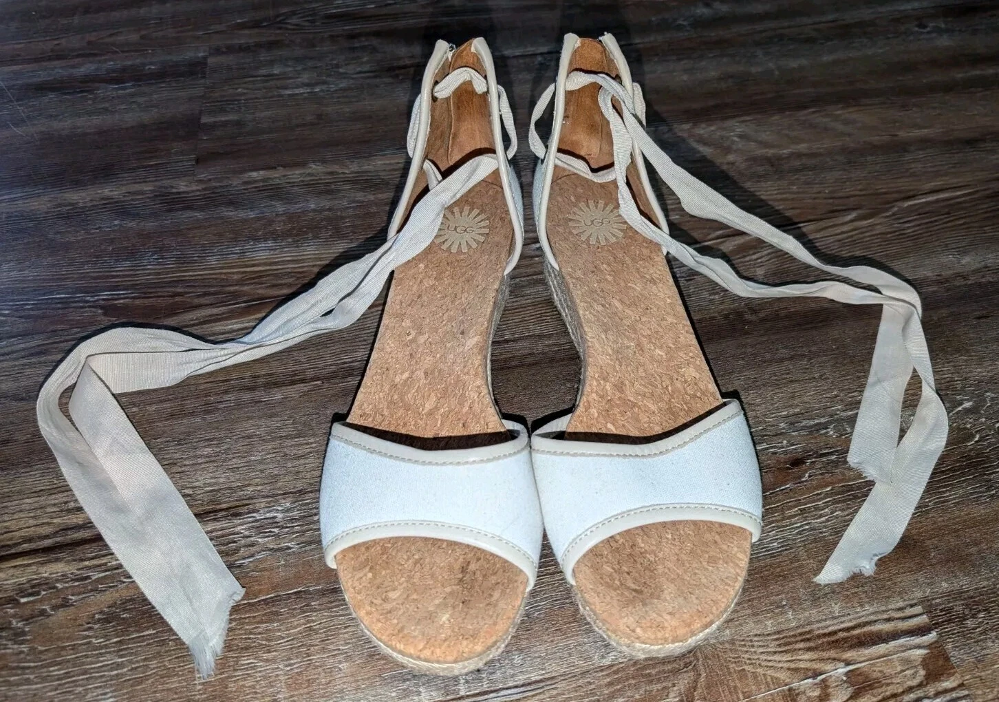 Ugg Australia Amell "Canvas" color canvas jute open toe wedge sandals 8