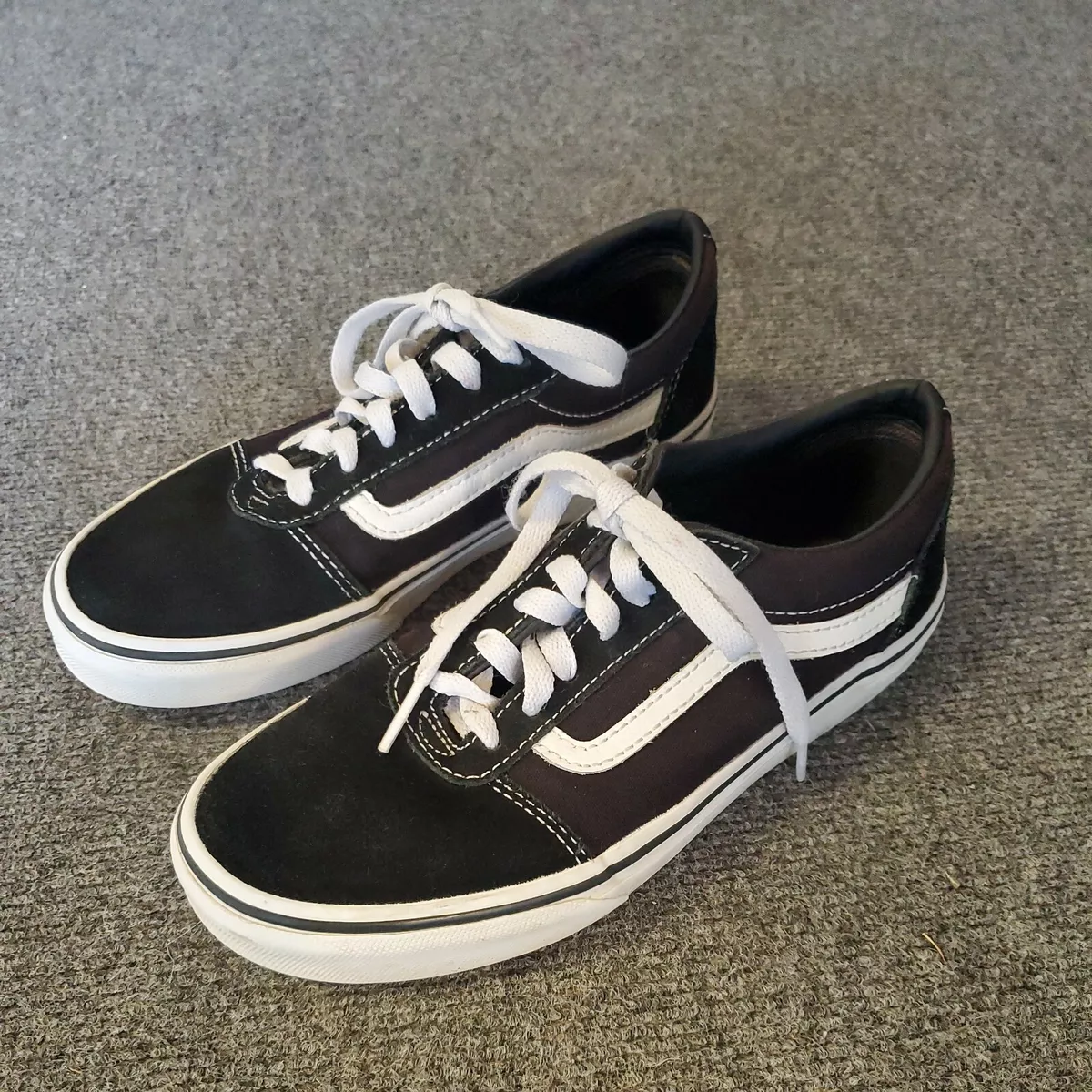 Vans size 4 black 2025 and white