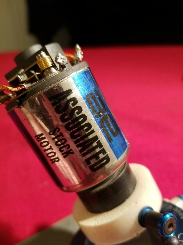 VINTAGE Team Associated BRUSHED MOTOR stock RC10 Cadillac Ave Costa Mesa CA NICE - Image 4 of 4