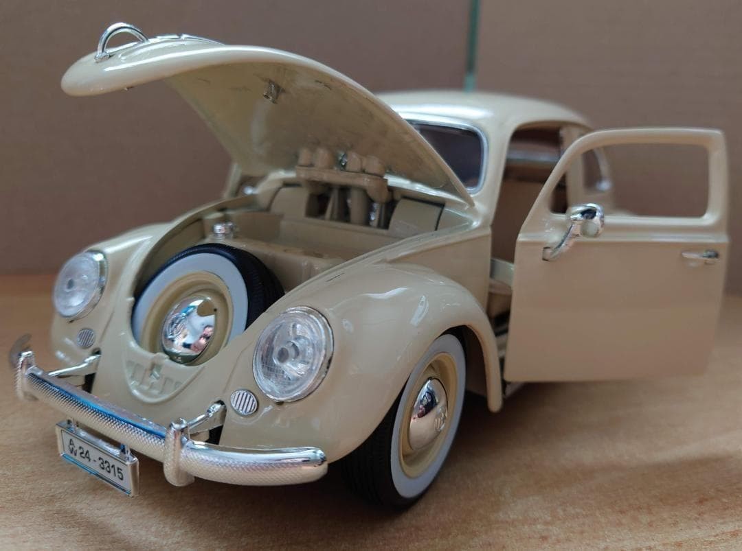 Volkswagen Beetle 1/18 Scale Beige Model Car Unused | eBay