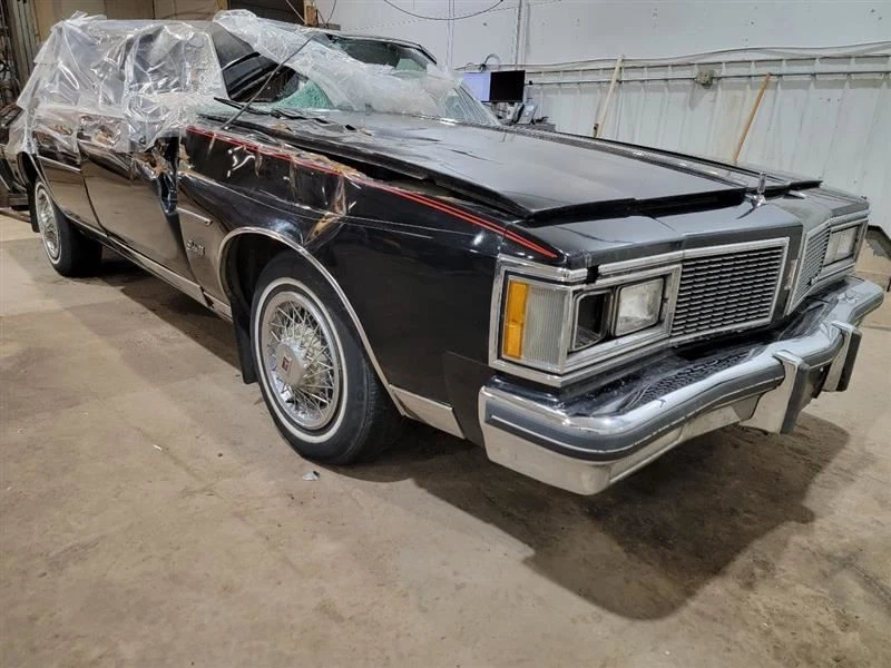 Transmisión Crossmember Delta 88 1984 535097 Foto 4 de 4