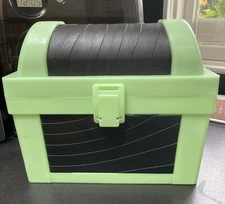Ryan’s World Bonkers Green Glow In The Dark Treasure Chest