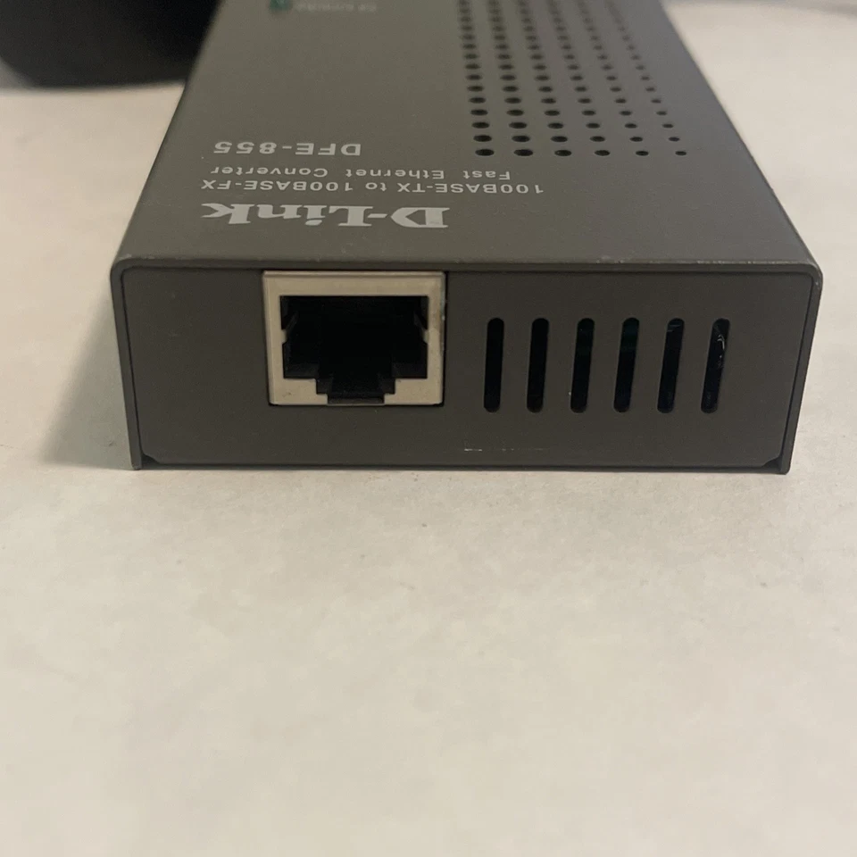 D-Link DFE-855 1 RJ-45 1 SC Fast Ethernet Converter Ver C2 100 Base-TX To FX - Image 3 of 4